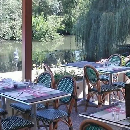 ホテル La Vieille 2*