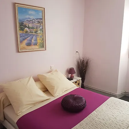 La Vieille 2* Sansais